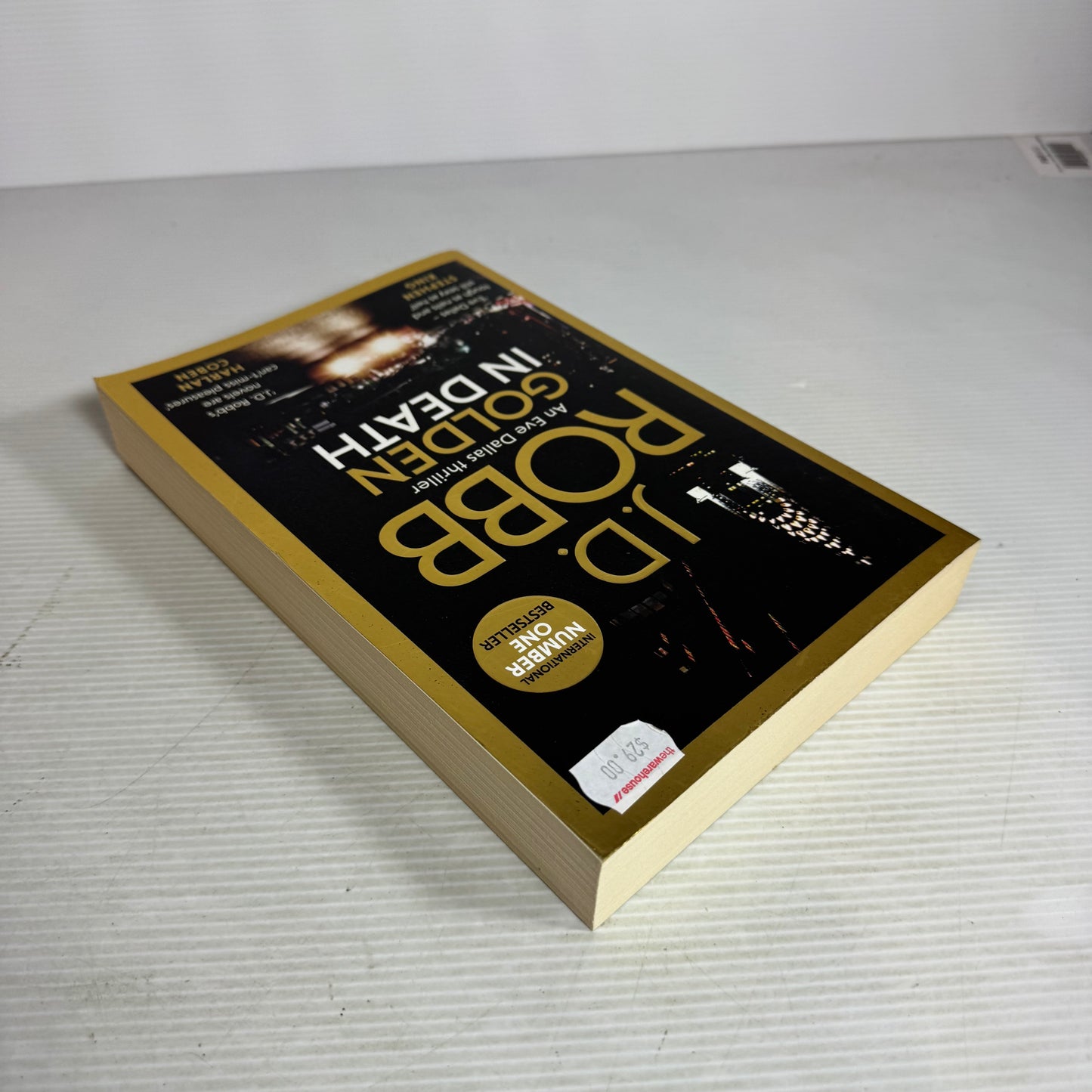 Golden in Death - J. D. Robb