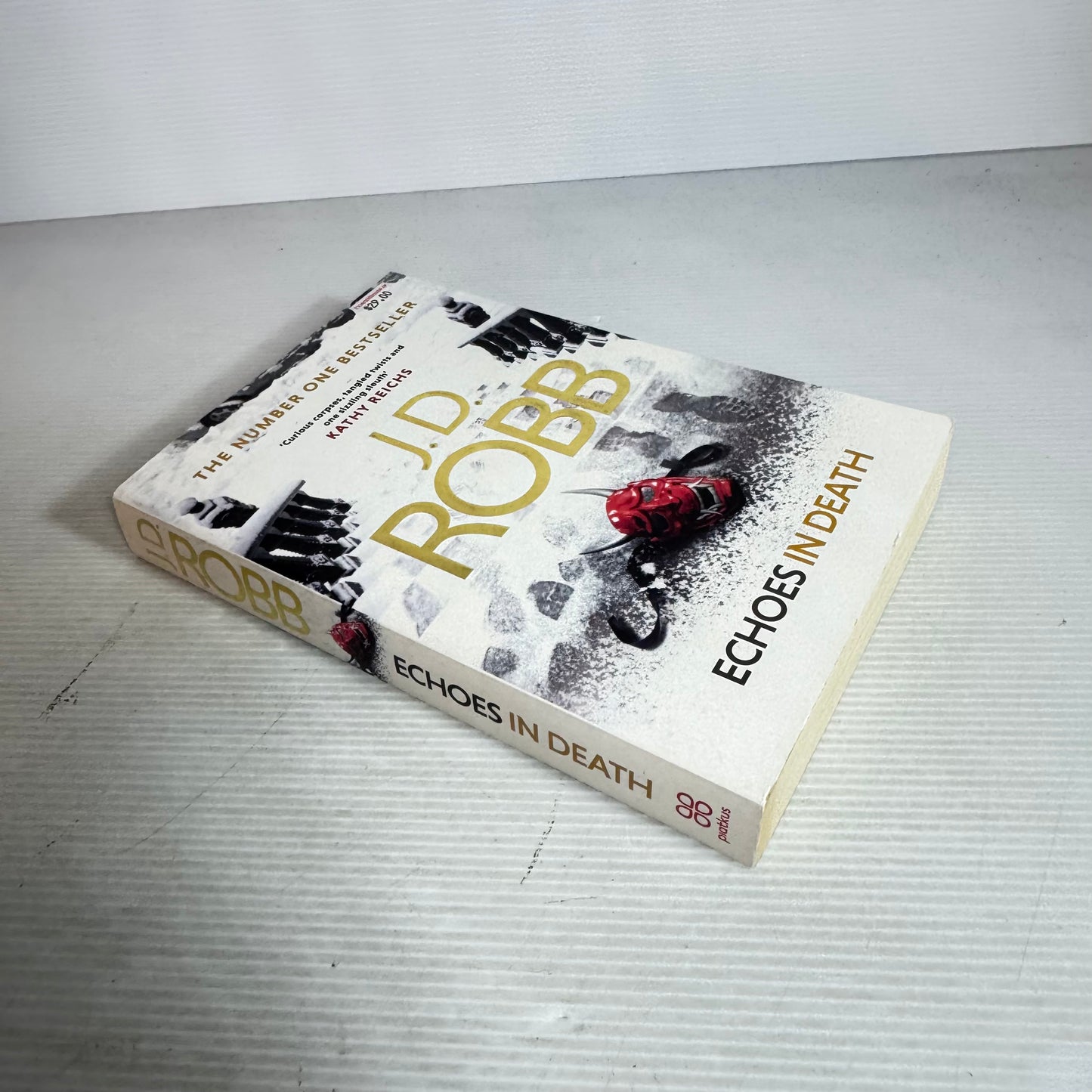 Echoes in Death - J. D. Robb