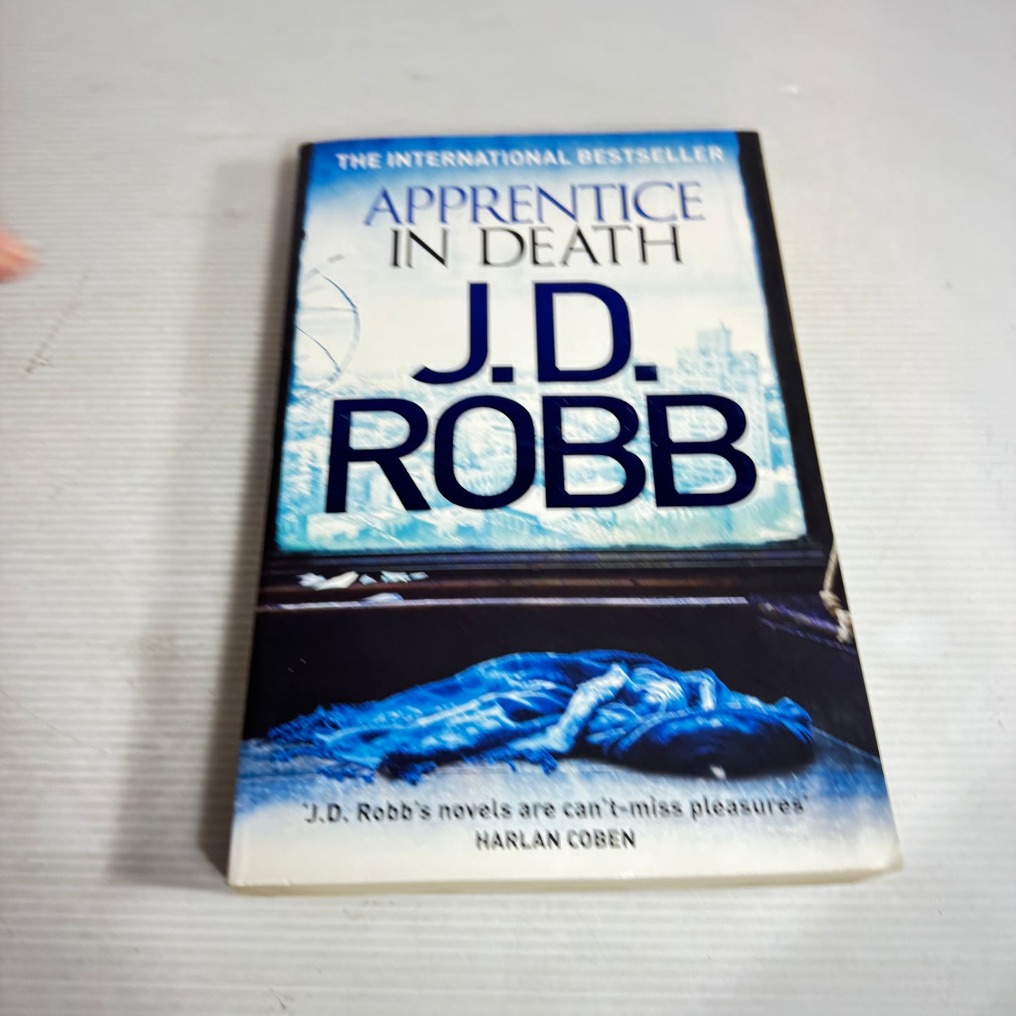 Apprentice in Death - J. D. Robb