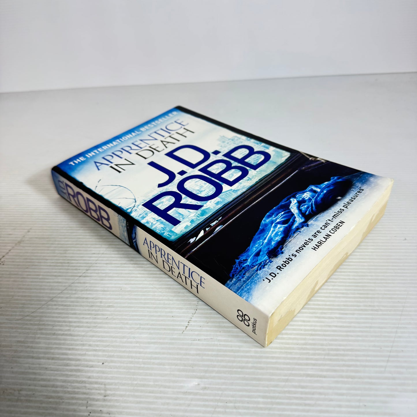 Apprentice in Death - J. D. Robb
