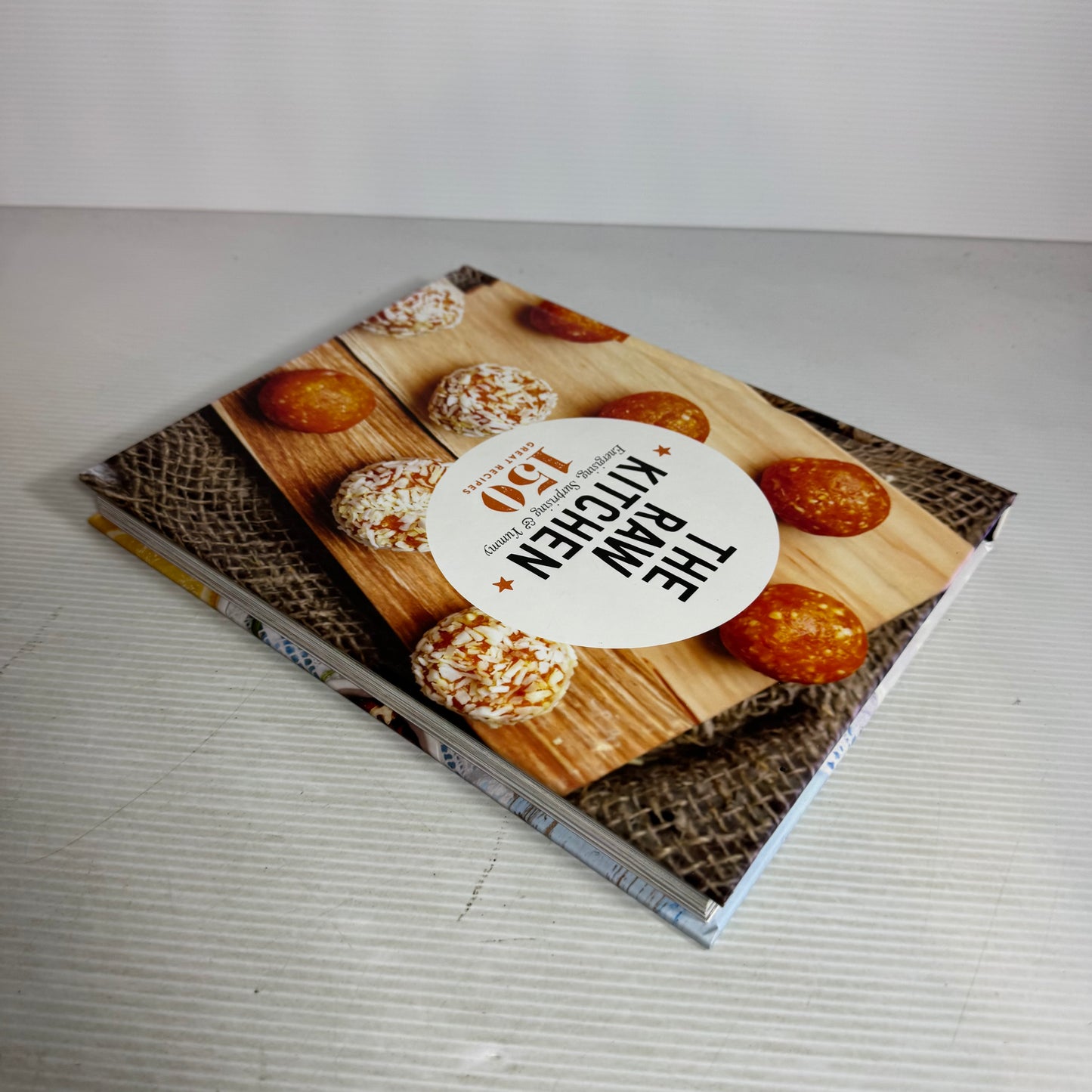 The Raw Kitchen : 150 Great Recipes