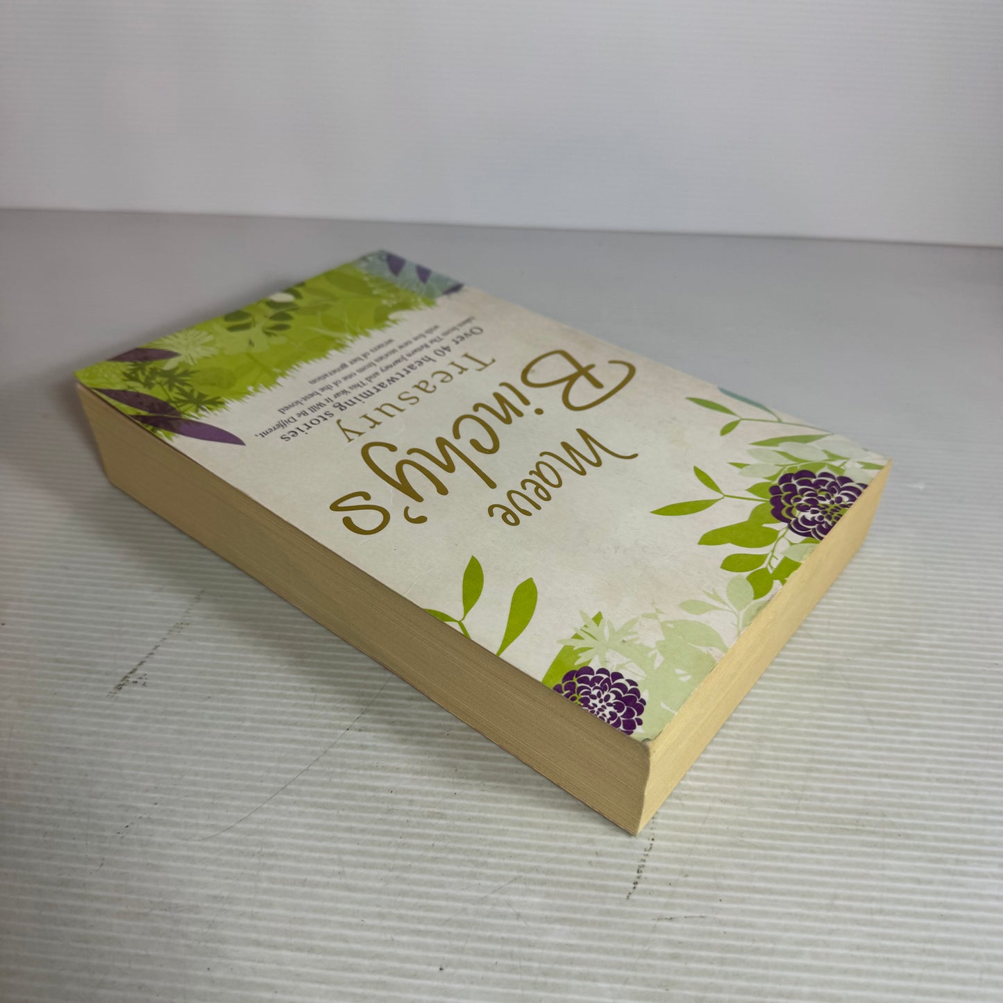 Maeve Binchy's Treasury : Over 40 Heartwarming Stories