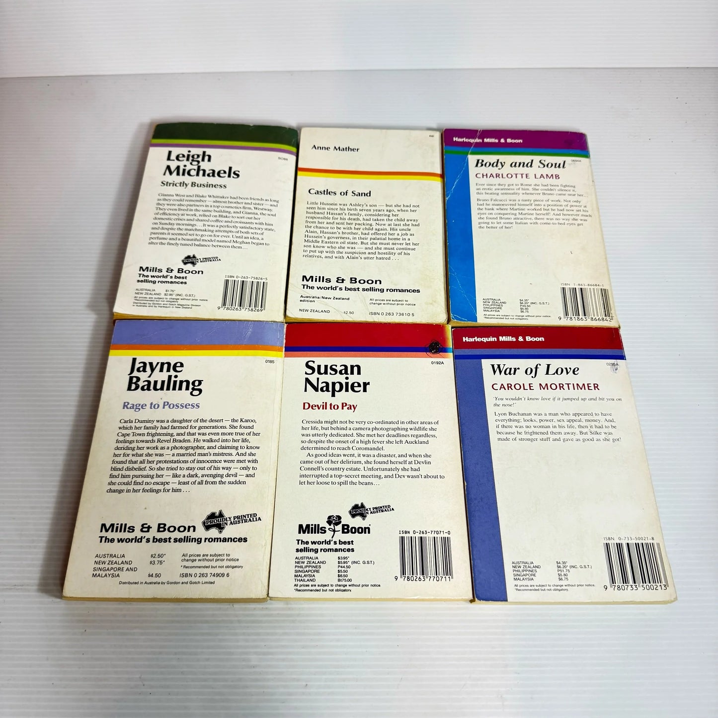 Mills & Boon Vintage Book Bundle 6 x Books - Mix Themes (2358)