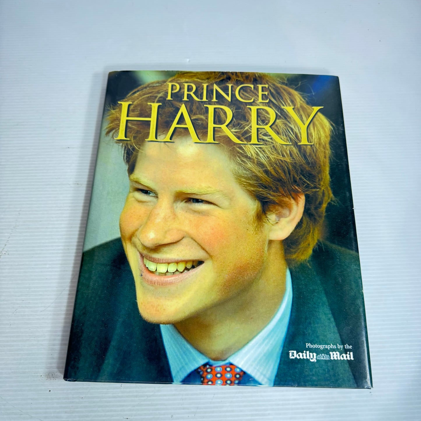 Royal Family Book Bundle x 3 : Prince Harry - Alison Gauntlett, Diana Remembered 1961-1997, Diana Princes of Wales : A Tribute - Tim Graham(2916)