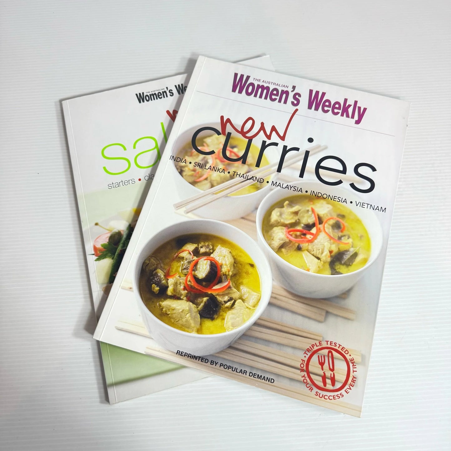 The Australian Women's Weekly x 2 Books : New Curries & New Salads (2262)