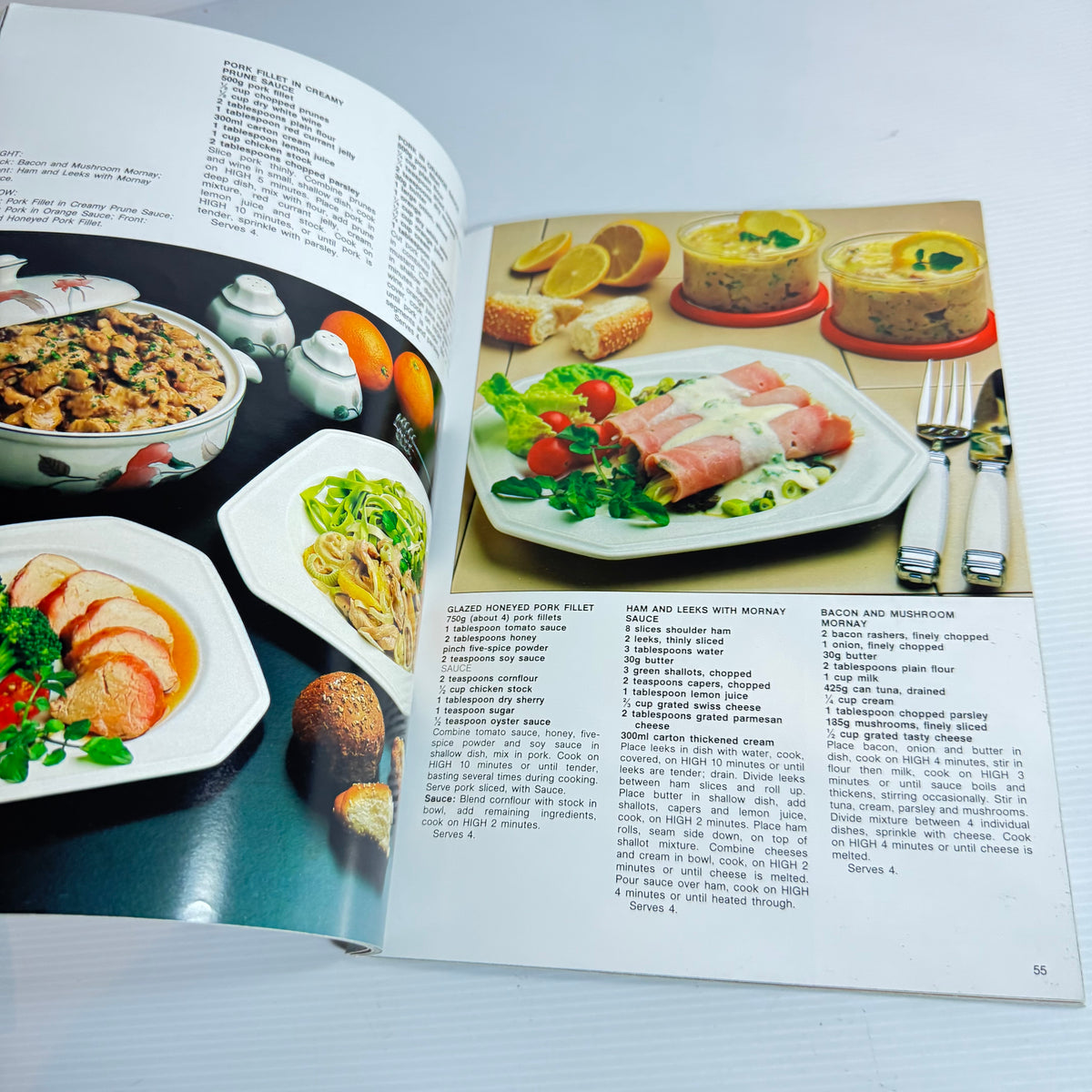 Microwave Cookbook Bundle x 2 : The New Zealand Microwave Cookbook - Jan Bilton & the Australian Women's Weekly Microwave Cookbook (Vintage 1980's)(3321)