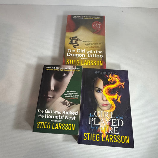 French Language Crime Book Bundle Mixed Authors - 3 x Books (2576)