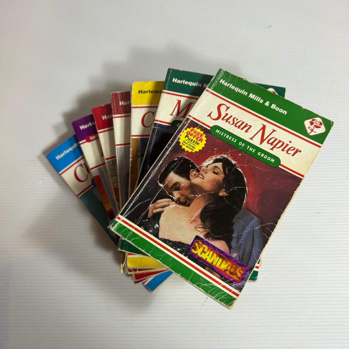 Mills & Boon Vintage Book Bundle x 7 Books (3286)