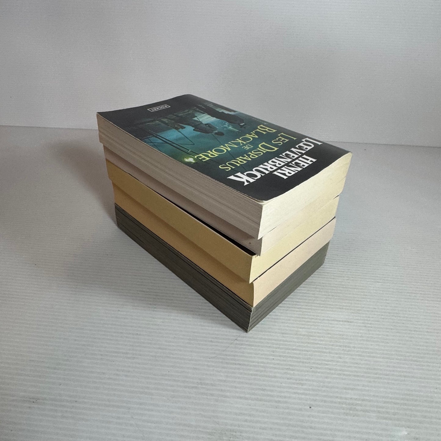French Language Thriller Mix Author Book Bundle x 5 Books (2582)