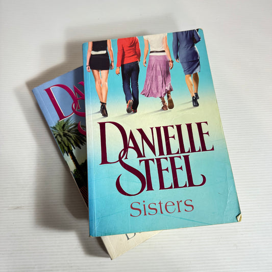 Danielle Steel Book Bundle x 2 : Sisters & Bungalow 2 (2441)