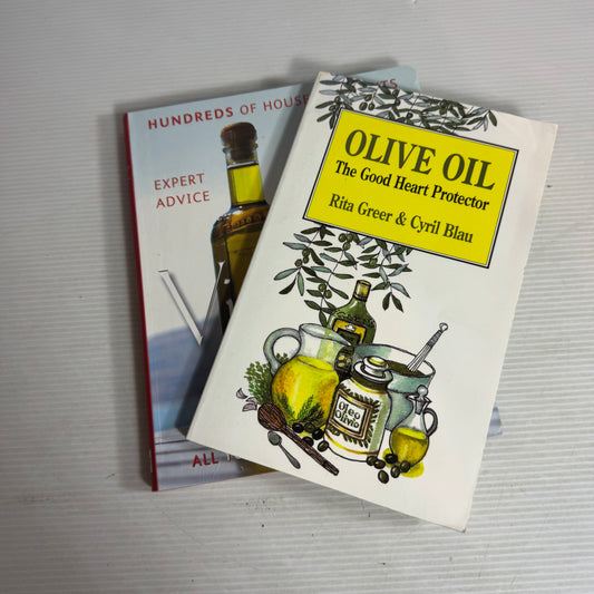 Olive Oil & Vinegar Book Bundle x 2 : Olive Oil : The Good Heart Protector - Rita Greer & Cyril Blau, Vinegar : All You Need for Everyday Use - Maria Costantino & Gina Sterr(2898)
