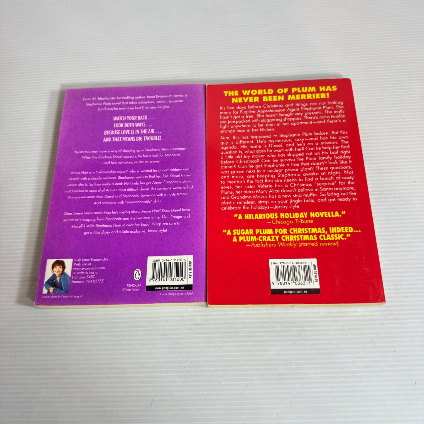 Janet Evanovich Book Bundle x 2 Books : Visions of Sugar Plums & Plum Lovin' (2537)