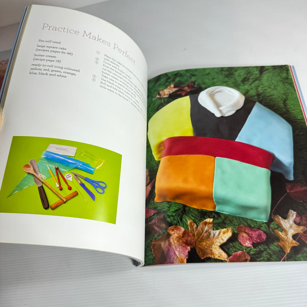 Kiwi Cupcake Book Bundle x 3 Books (3219)