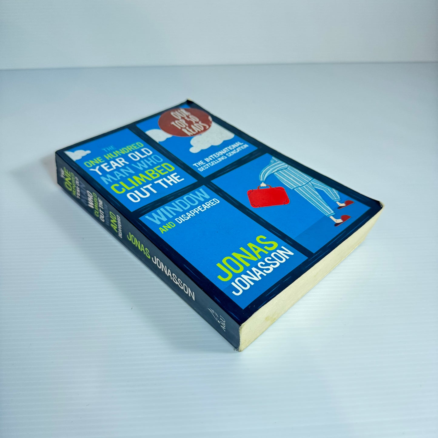 The 100-Year-Old Man Who Climbed Out the Window and Disappeared - Jonas Jonasson