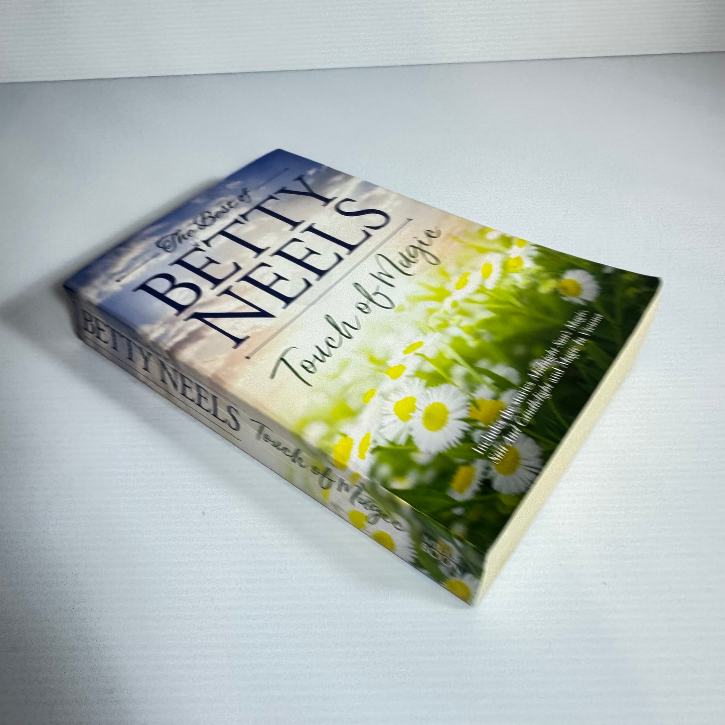 The Best of Betty Neels : Touch of Magic