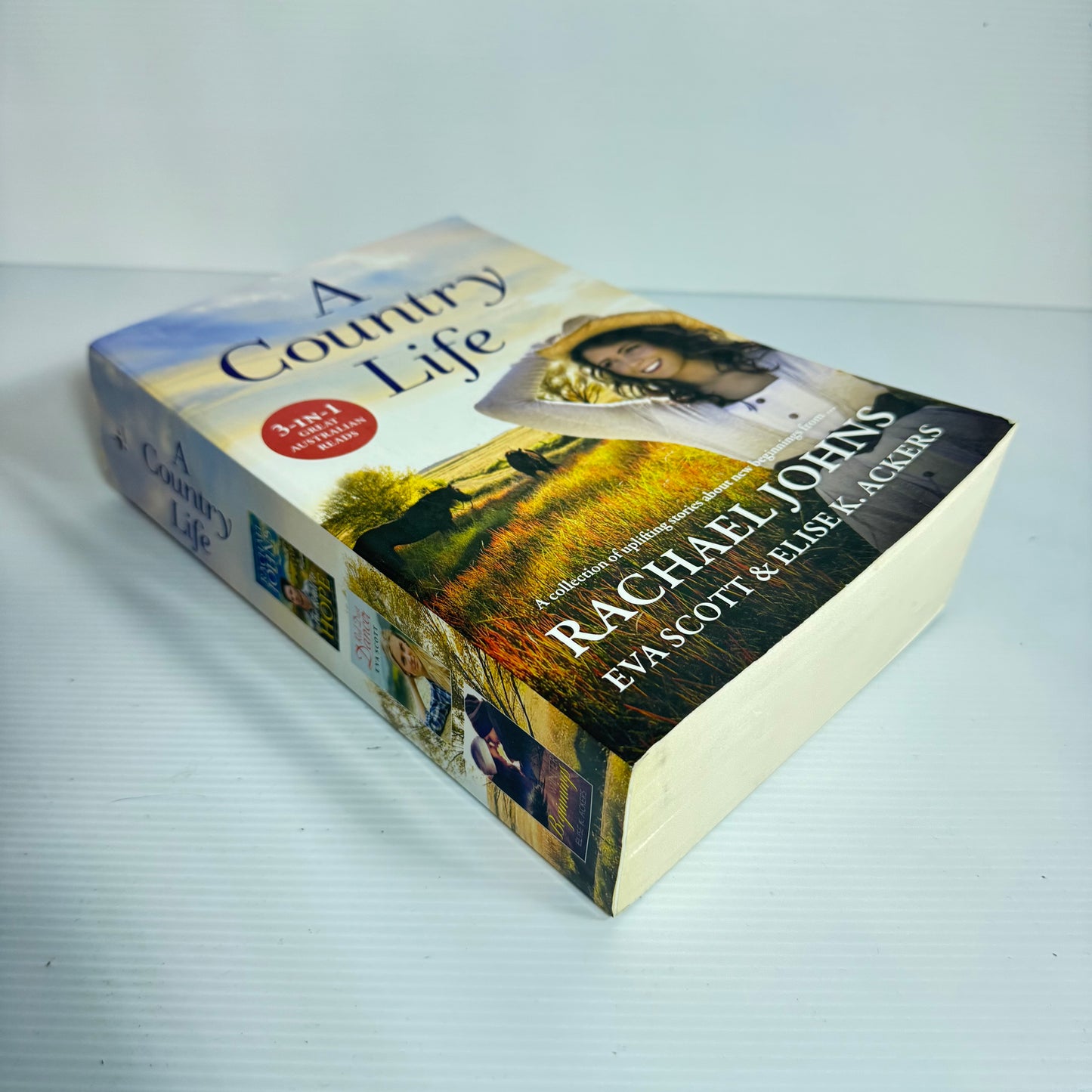 A Country Life (3 books In 1) : The Road to Hope, Red Dust Dancer, Winter Beginnings - Rachael Johns, Eva Scott & Elise K. Ackers
