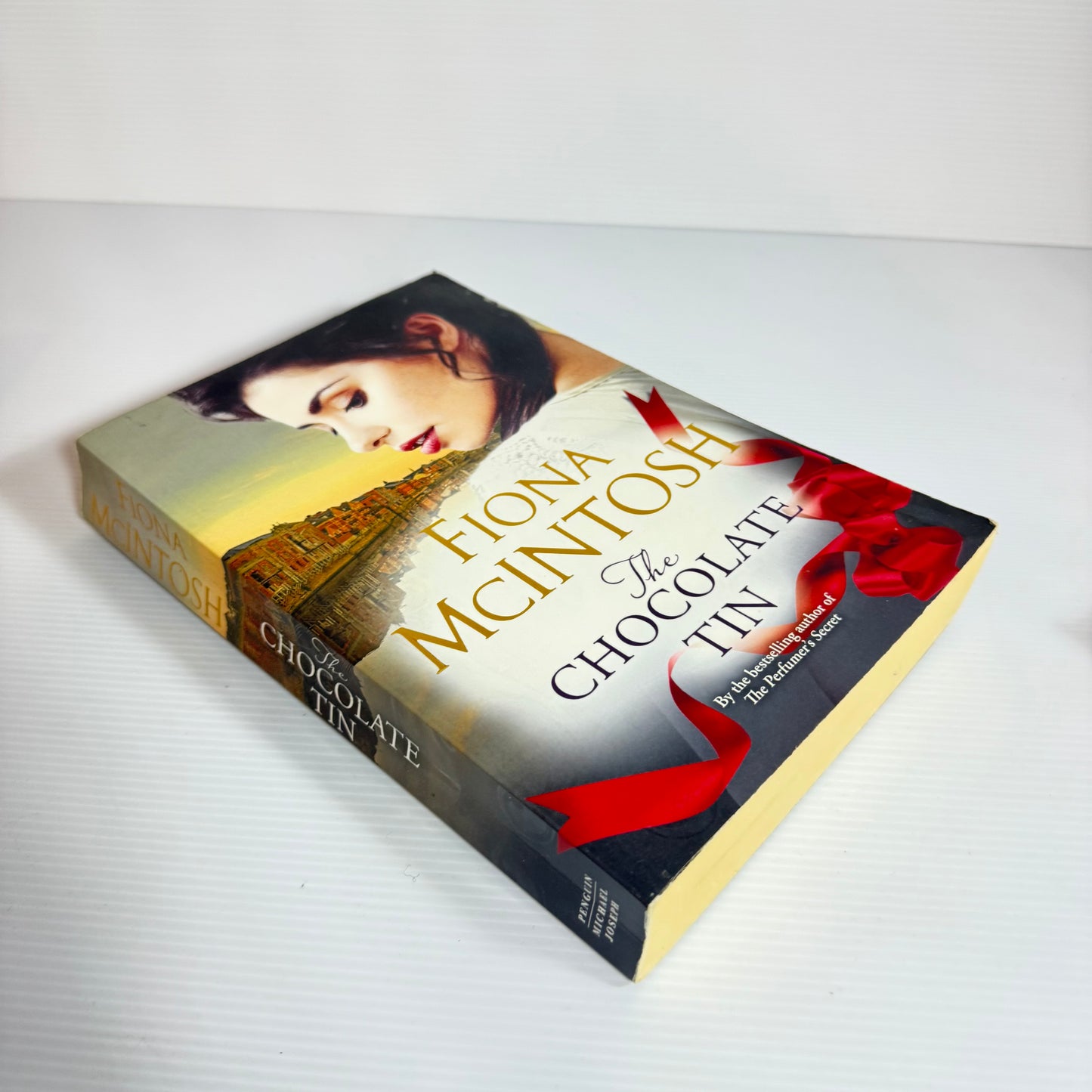The Chocolate Tin - Fiona McIntosh