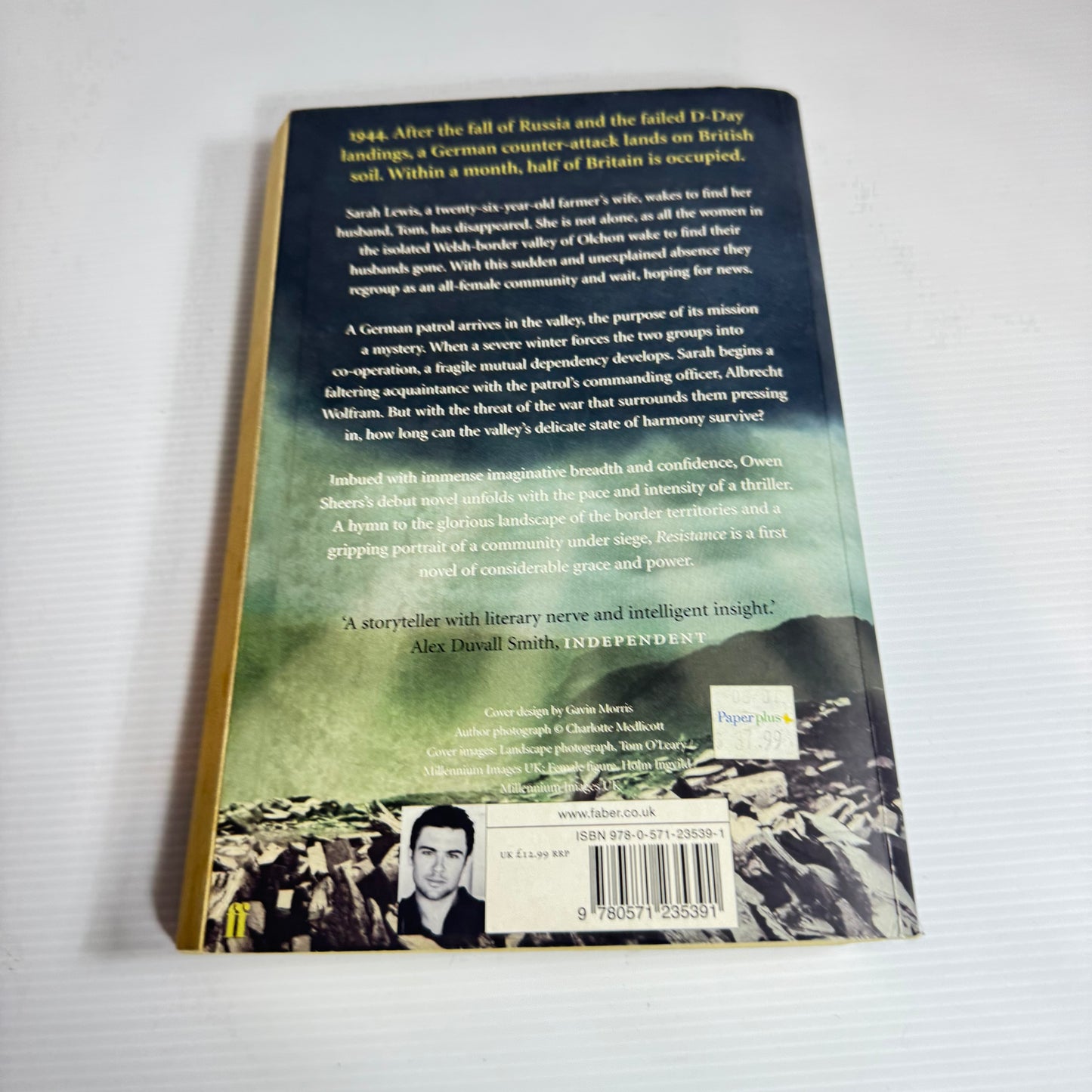 Resistance - Owen Sheers