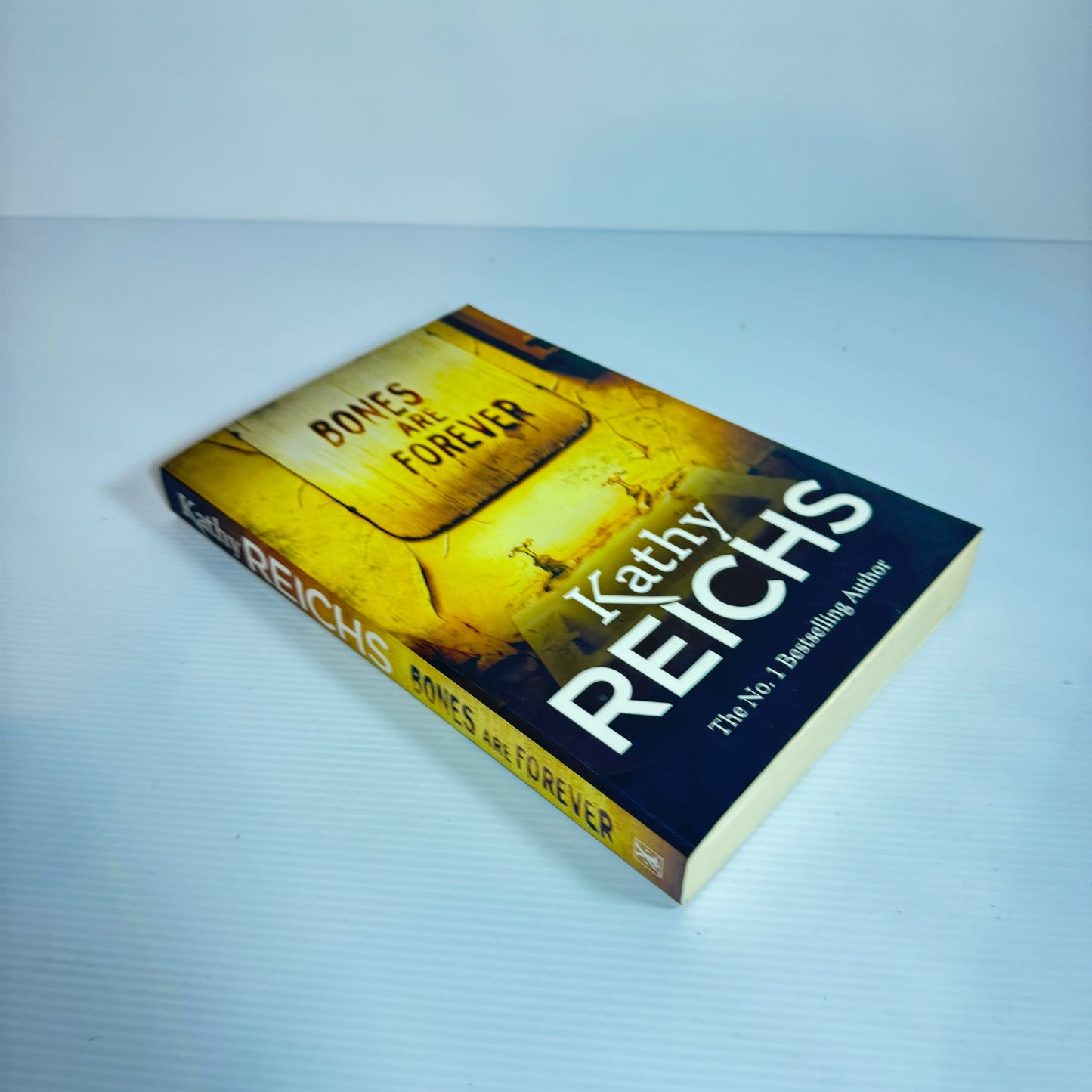 Bones Are Forever - Kathy Reichs