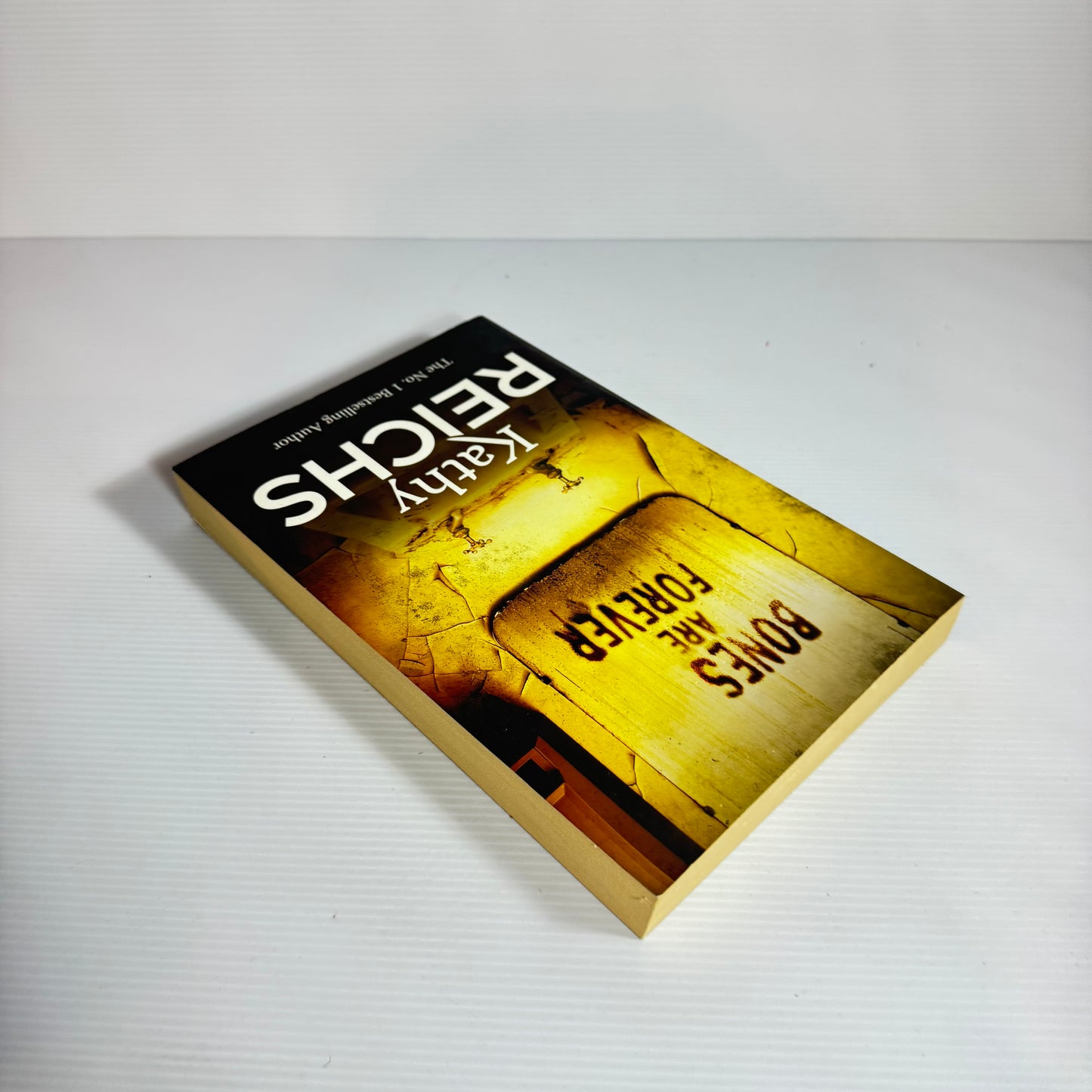 Bones Are Forever - Kathy Reichs