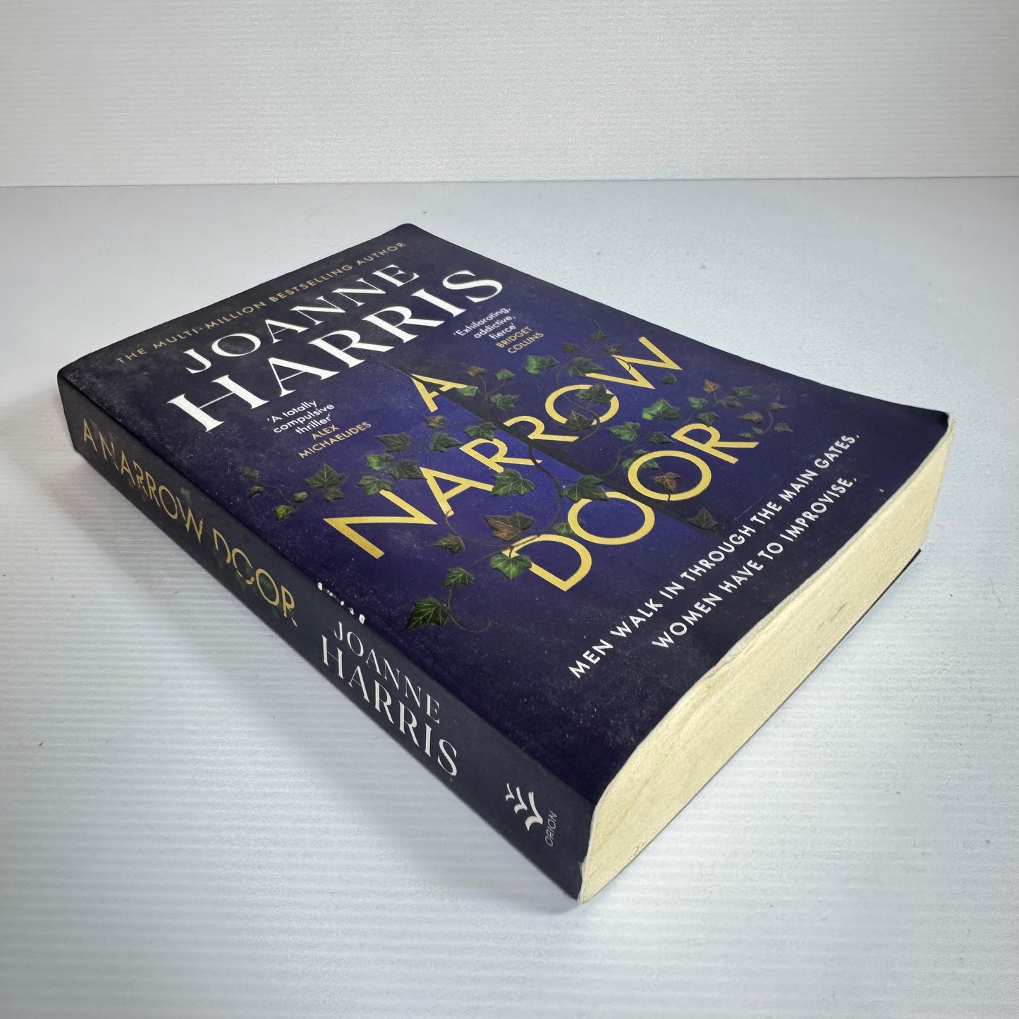 The Narrow Door - Joanne Harris