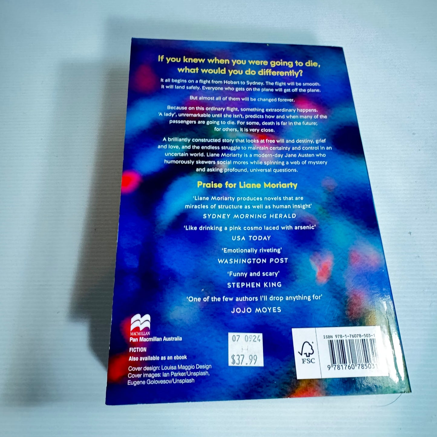 Here One Moment - Liane Moriarty