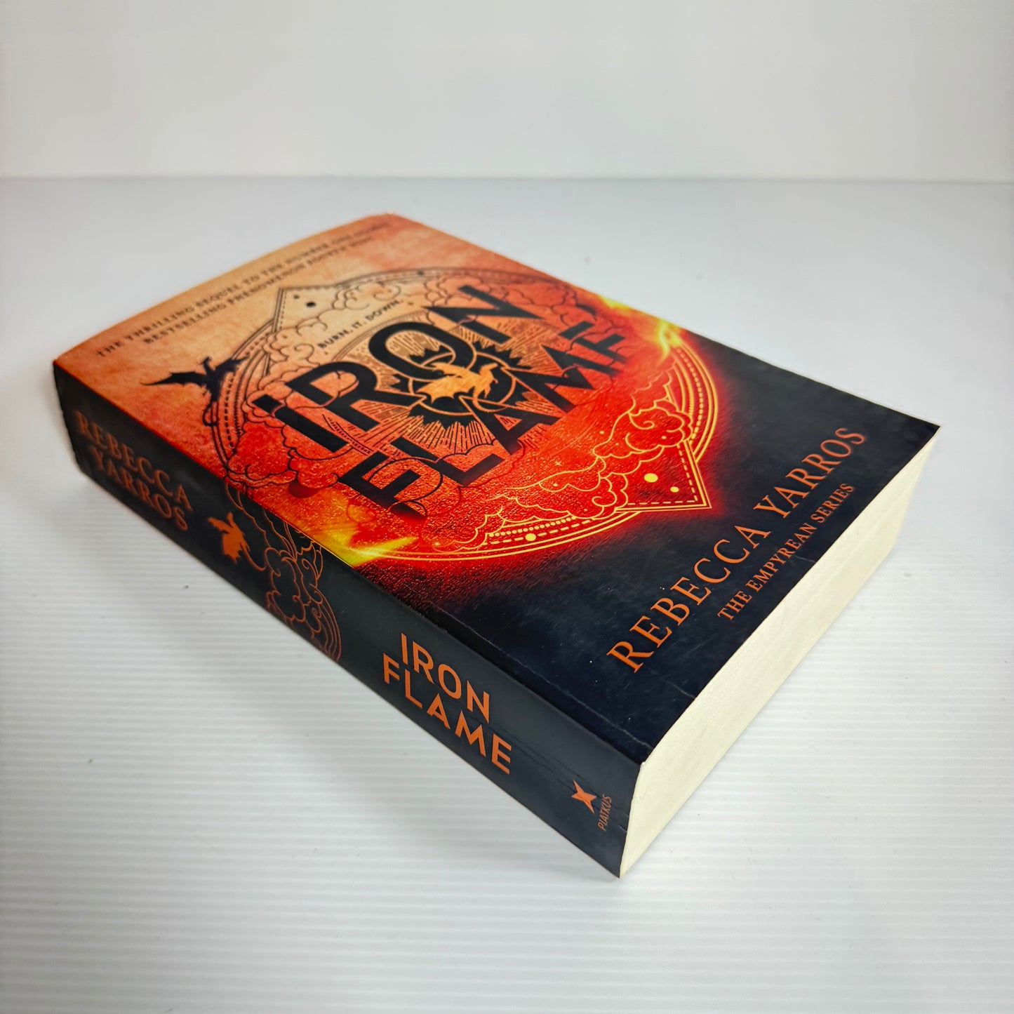 Iron Flame : The Empyrean Series - Rebecca Yarros