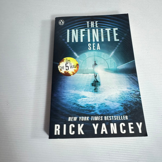 The Infinite Sea - Ricky Yancey