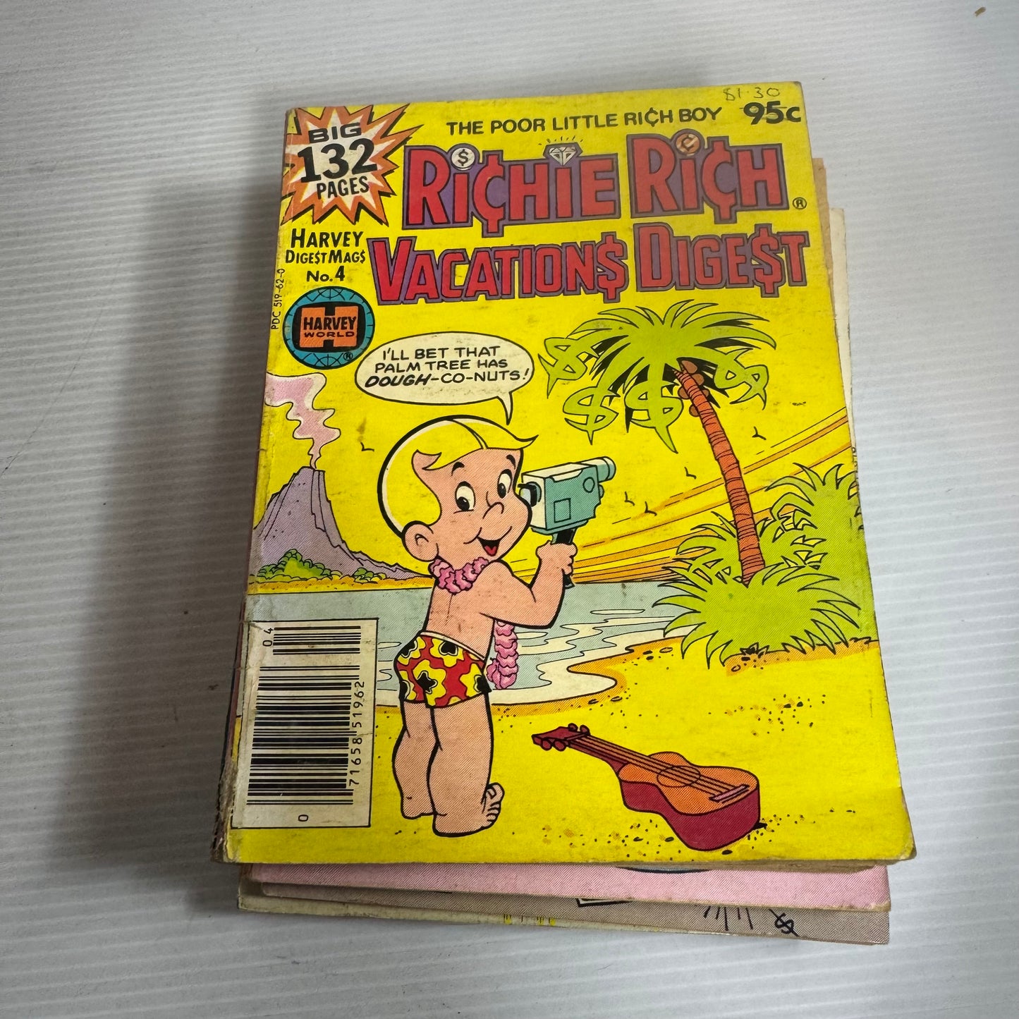 Vintage 1970's Richie Rich Comic Book Collection - 16 Books (2590)