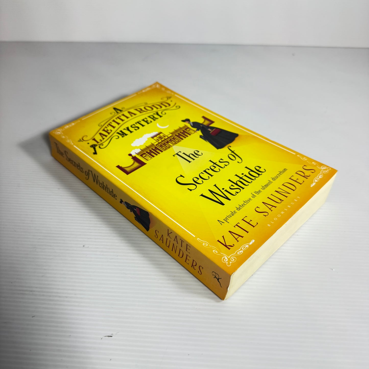 The Secrets of Wishtide : A Laetitia Rodd Mystery - Kate Saunders