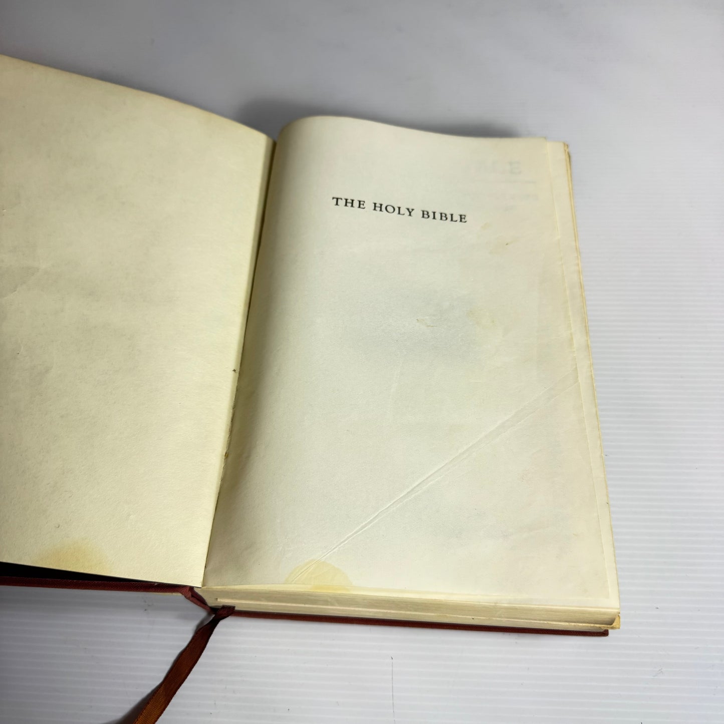 The Holy Bible : Translated from the Latin Vulgate in the Light of the Hebrew and Greek by Ronald Knox (Vintage 1965 Fifth Edition)