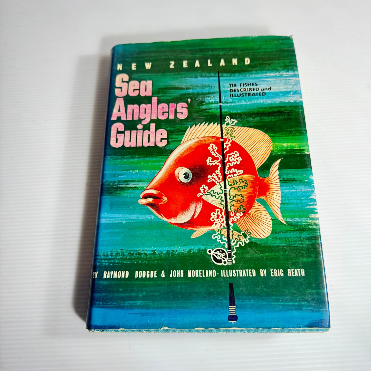 New Zealand Sea Anglers Guide - Raymond Doogue & John Moreland (Vintage 1973 6th Edition)