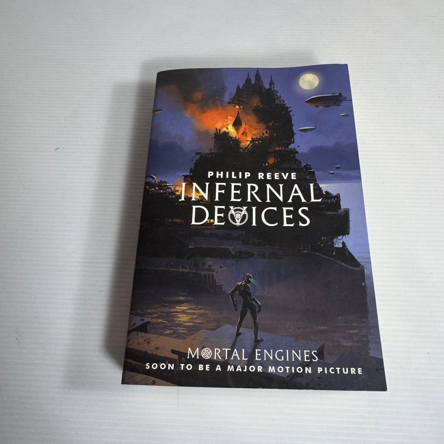 Infernal Devices : Mortal Engines - Philip Reeve