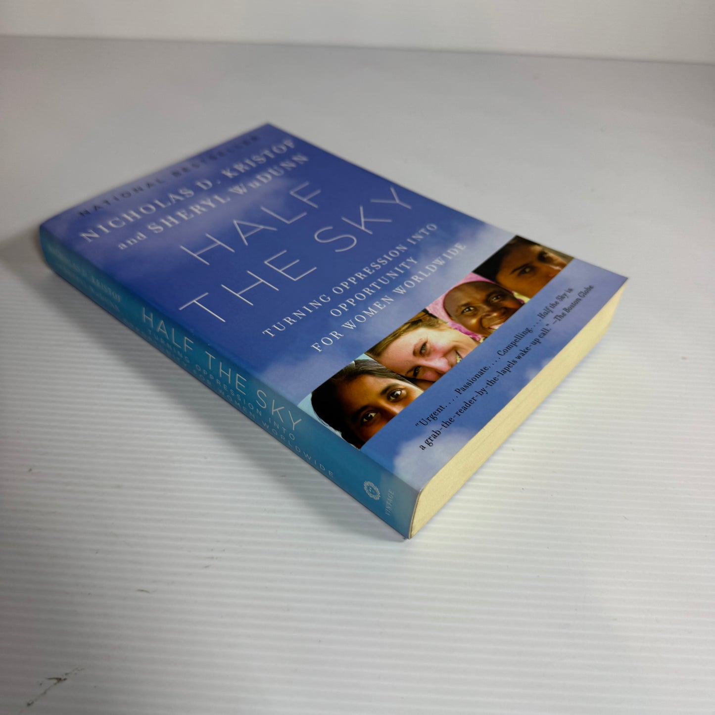 Half The Sky : Turning Oppression Into Opportunity for Women Worldwide - Nicholas D. Kristof and Sheryl WuDunn