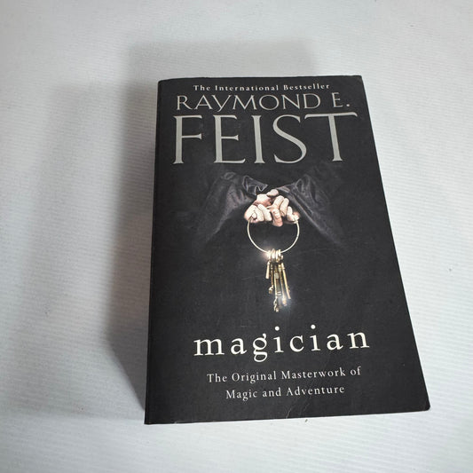 Magician - Raymonde E Feist