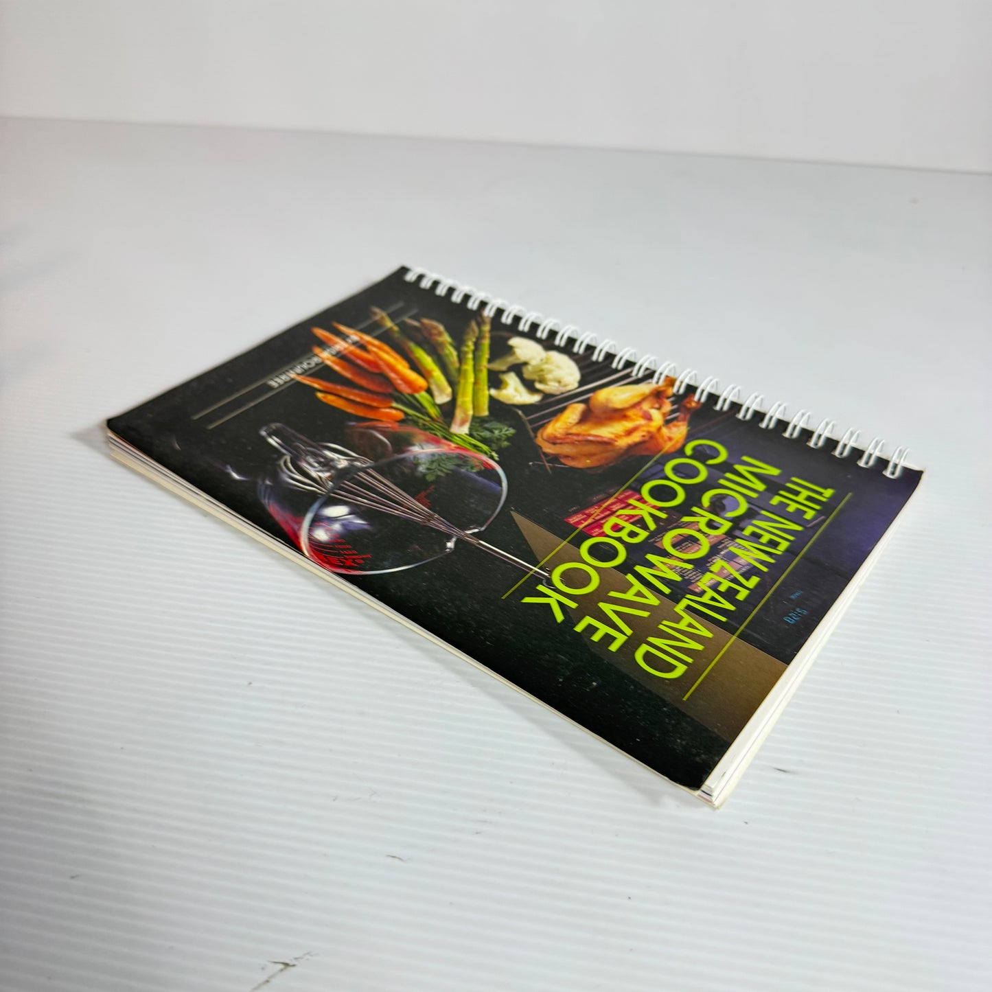 The New Zealand Microwave Cookbook - Trish Rountree