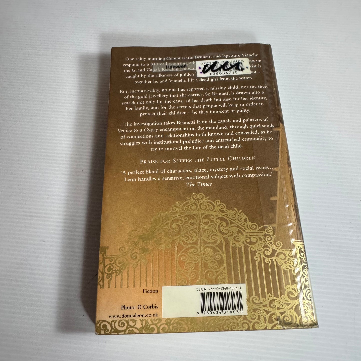 The Girl of His Dreams - Donna Leon