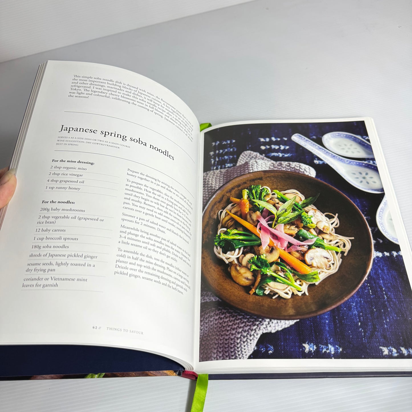 Always Delicious : Favourite Recipes from the New Zealand Listener - Lauraine Jacobs