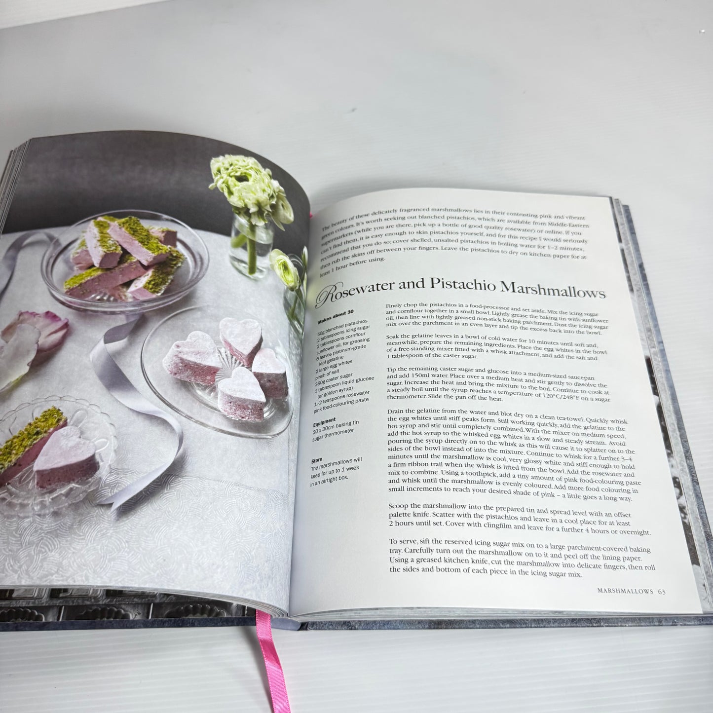 Sweet Things : Chocolates, Candies, Caramels & Marshmallows - to Make & Give - Annie Rigg