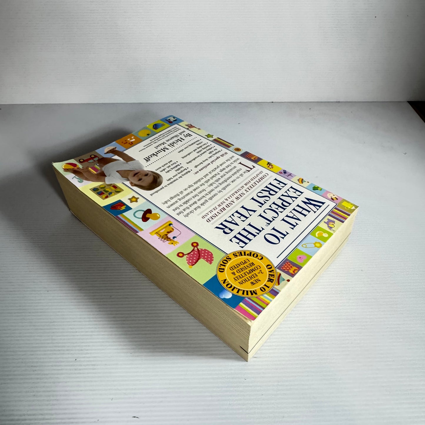 What To Expect The First Year - Heidi Murkoff (Copy)