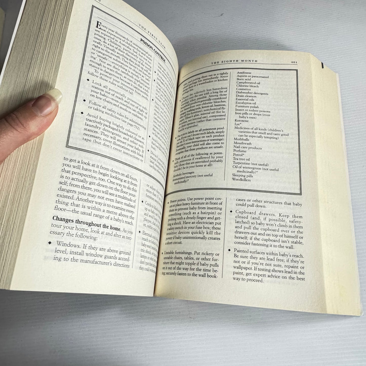 What To Expect The First Year - Heidi Murkoff (Copy)