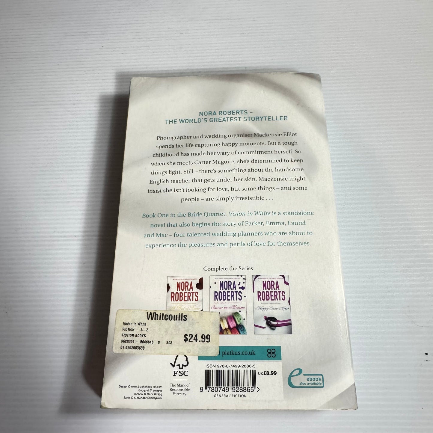 Vision in White - Nora Roberts