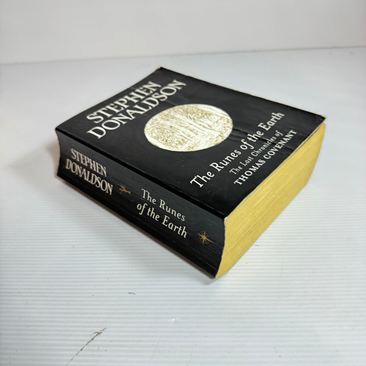 The Runes of the Earth : The Last Chronicles of Thomas Covenant - Stephen Donaldson