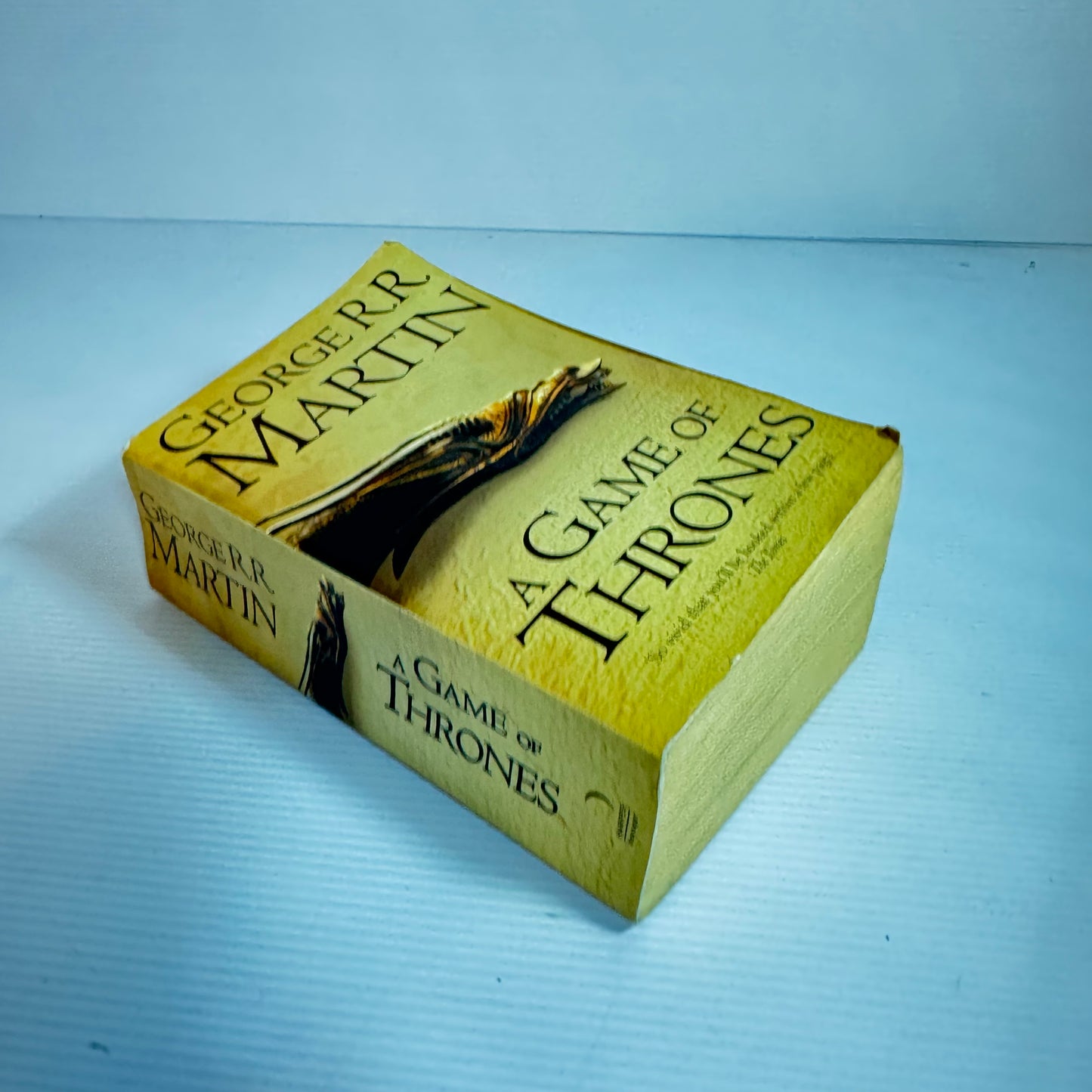 A Game of Thrones - George R.R. Martin