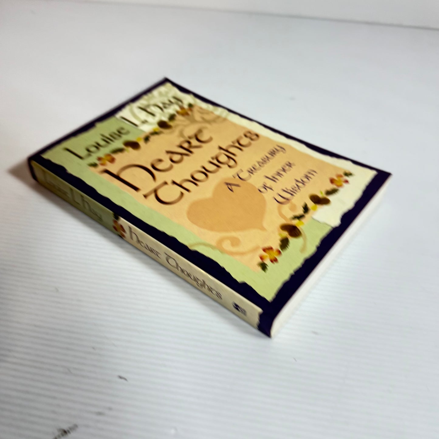 Heart Thoughts: A Treasury Of Inner Wisdom - Louise L. Hay