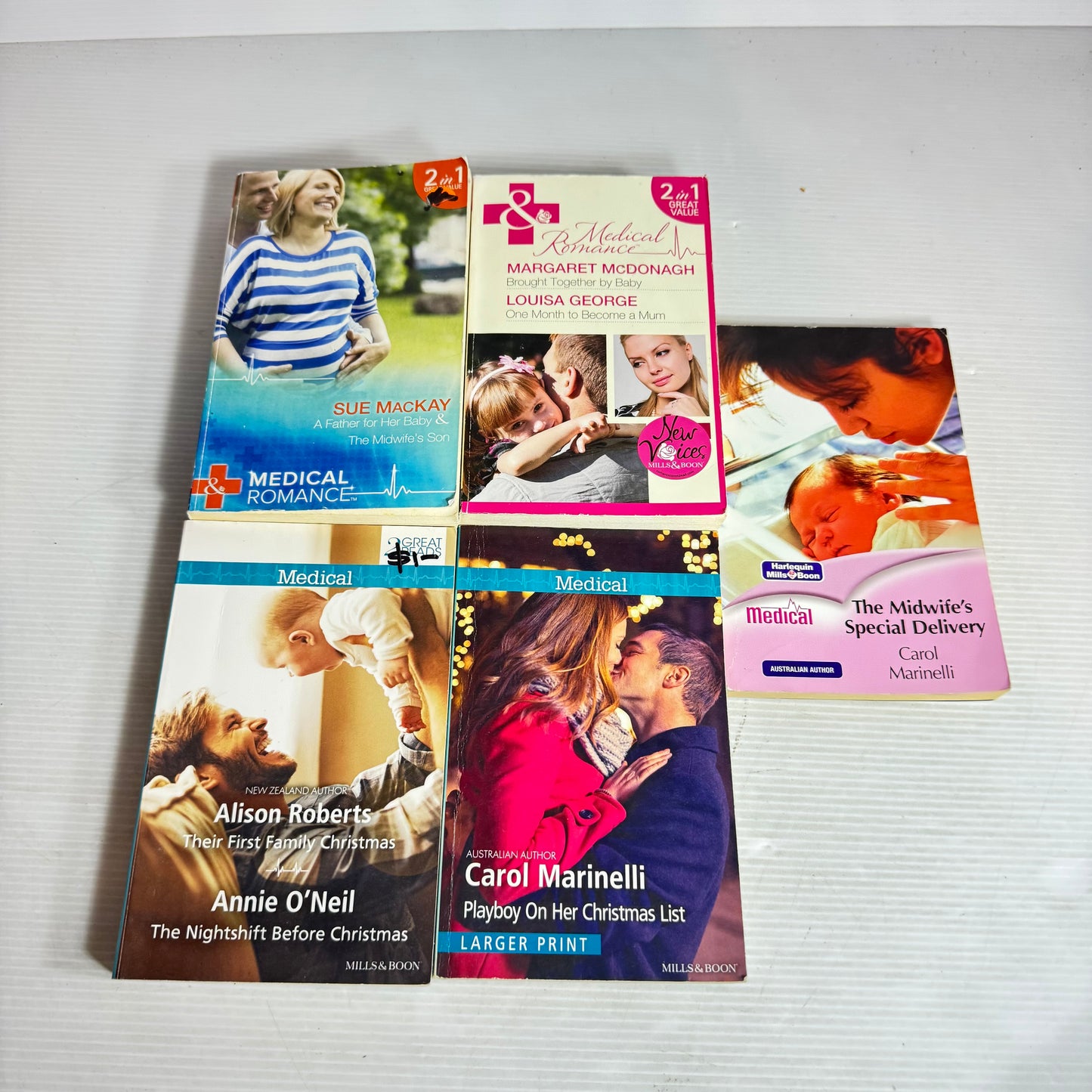 Mills & Boon Medical Romance Bundle x 5 Books 8 Stories (3022)