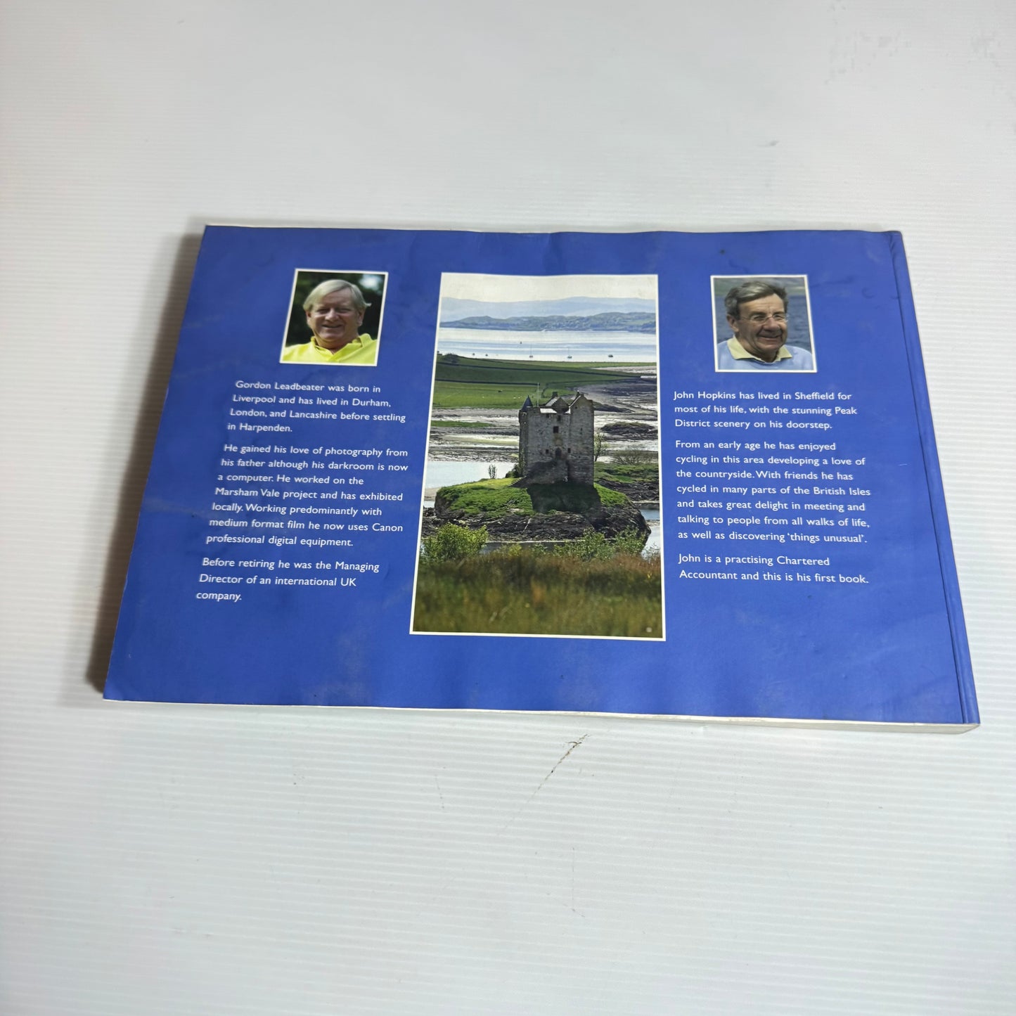 Follow The Yellow Gorse Road: A Cycle Ride From Land's End To John O'Groats - John Hopkins And Gordon Leadbeater