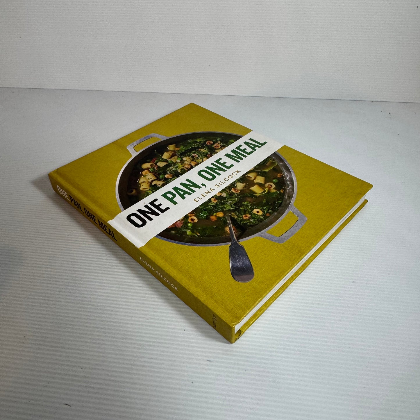 One Pan, One Meal - Elena Silcock