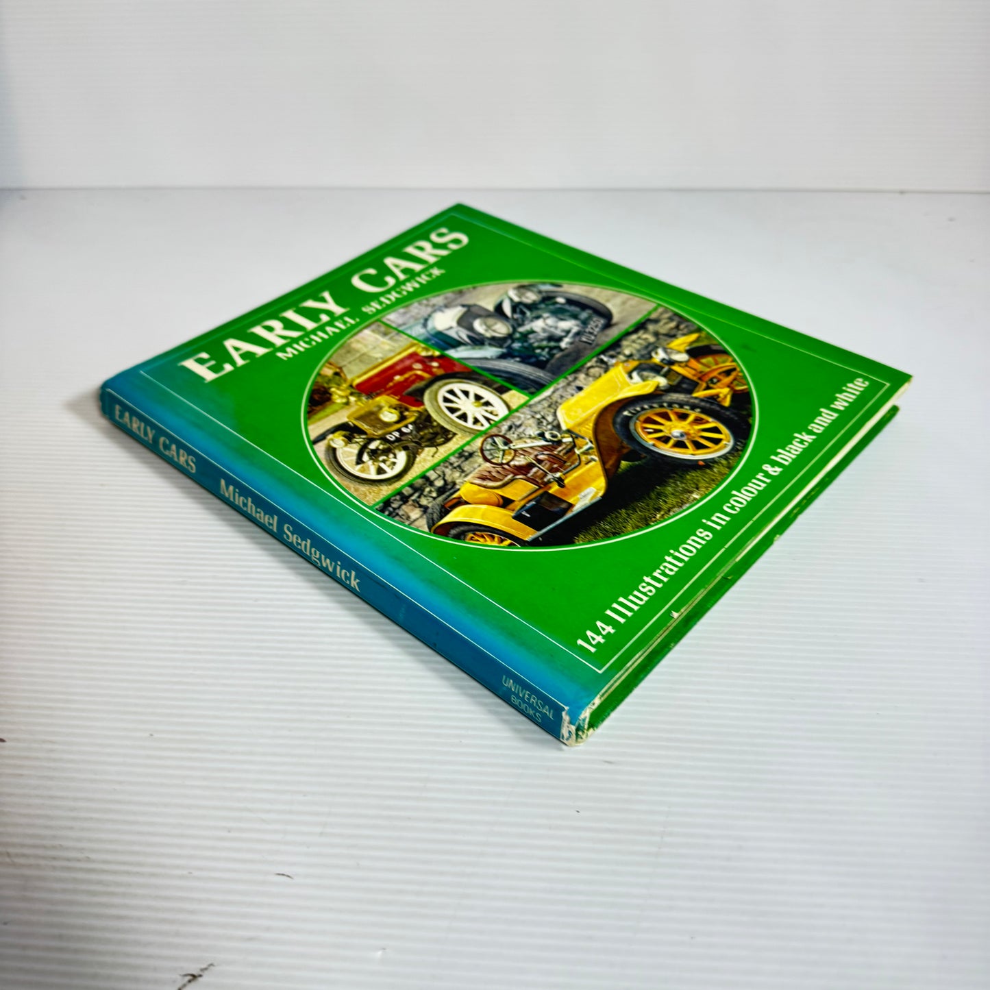Early Cars : 144 Illustrations in Colour & Black and White - Michael Sedgwick (Vintage 1962)