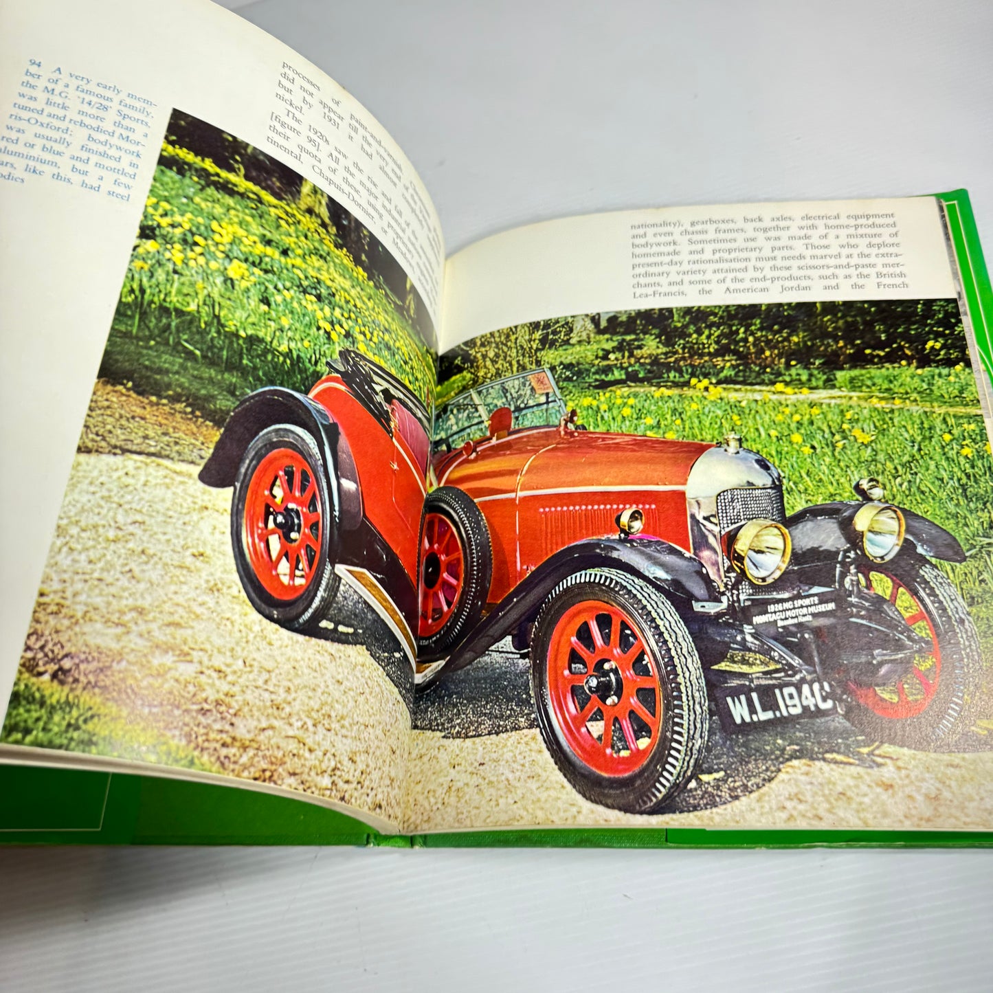 Early Cars : 144 Illustrations in Colour & Black and White - Michael Sedgwick (Vintage 1962)
